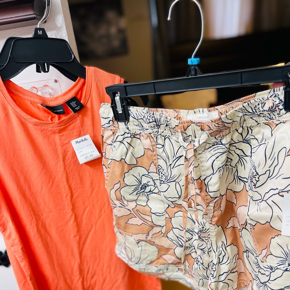 Cute set bought for vacation never used both size medium